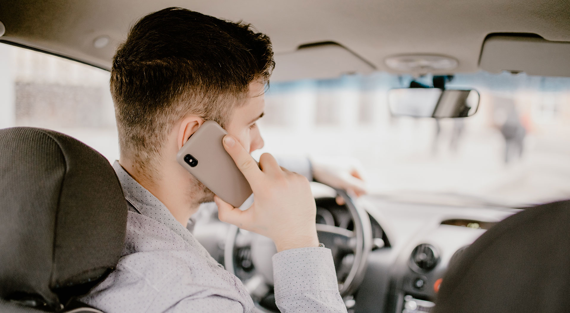 Essential Guide to Distracted Driving Ontario - Zayouna Law Firm
